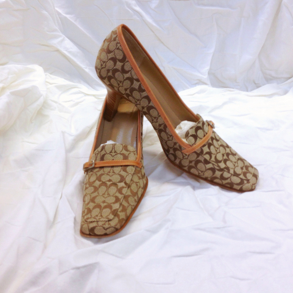 Coach “Gia” Women’s Heels, square toe, 7.5B